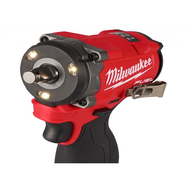 Гайковерт високомоментний MILWAUKEE 1/2" (746 Нм) M12 FCIWF12G3-502X (+2 акумулятори, зарядний пристрій, HD кейс)
