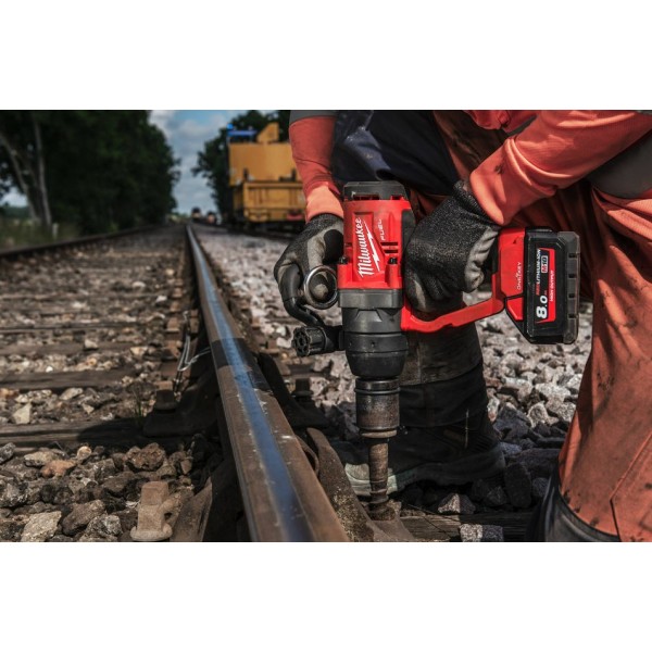 Гайкокрут акумуляторний 1'' MILWAUKEE, M18 ONEFHIWF1-802X, 2400Нм (+зар.пр., 2 акум.Х 8Аг, HDкейс) FORGE